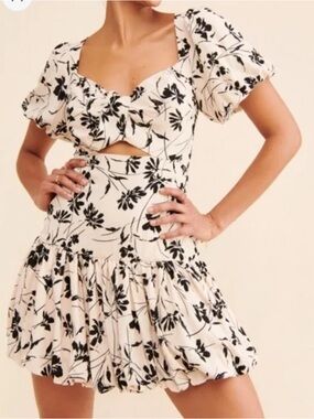 Astr The Label Siyah Black Floral on Cream Cut- out Mini Dress